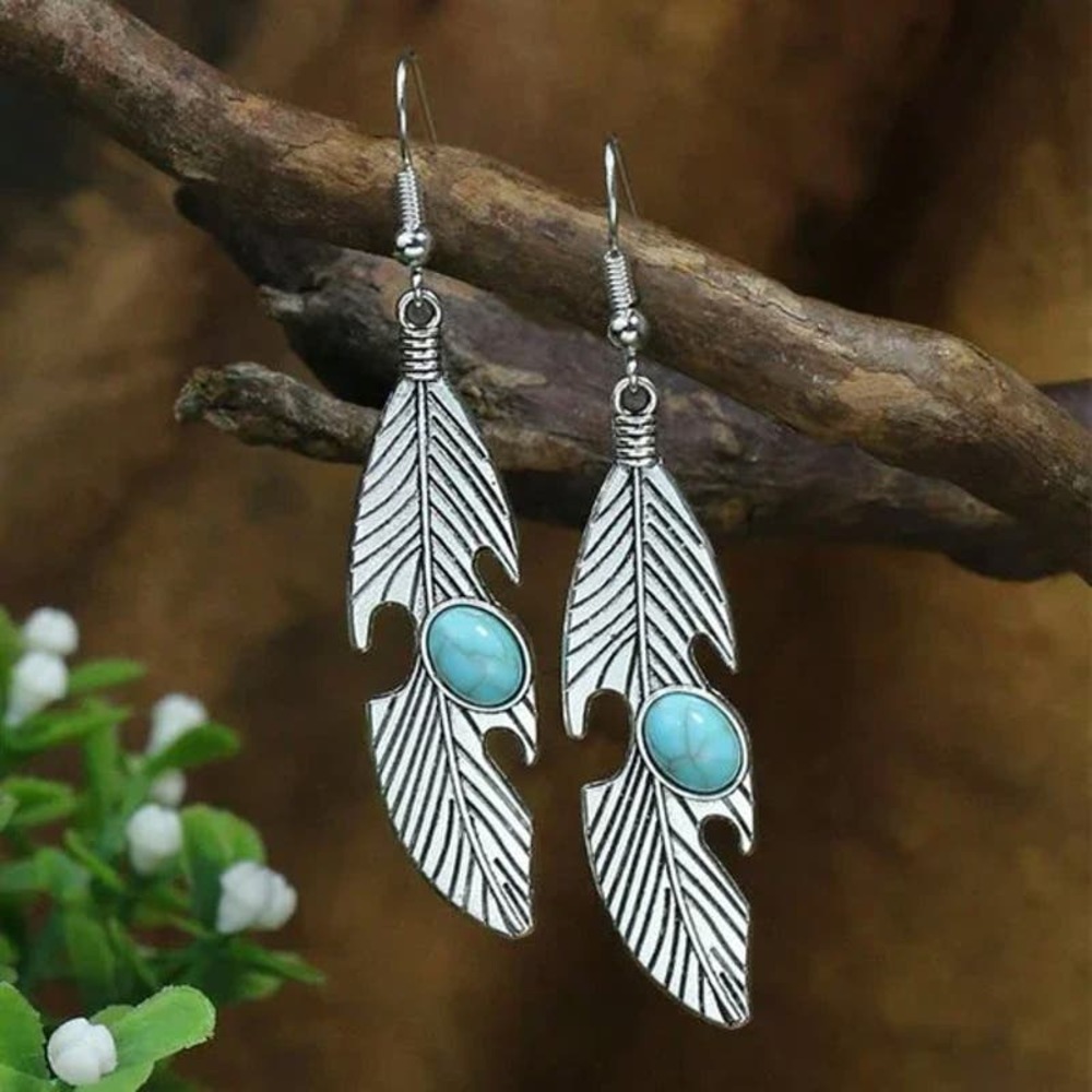 5/15 NWT 2 Inch Silver-tone Howlite turquoise Earring